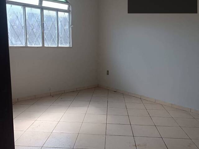 Casa para Venda em Contagem - 5