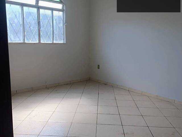 Casa para Venda em Contagem - 4