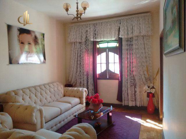 Casa, 9 quartos, 320 m² - Foto 1
