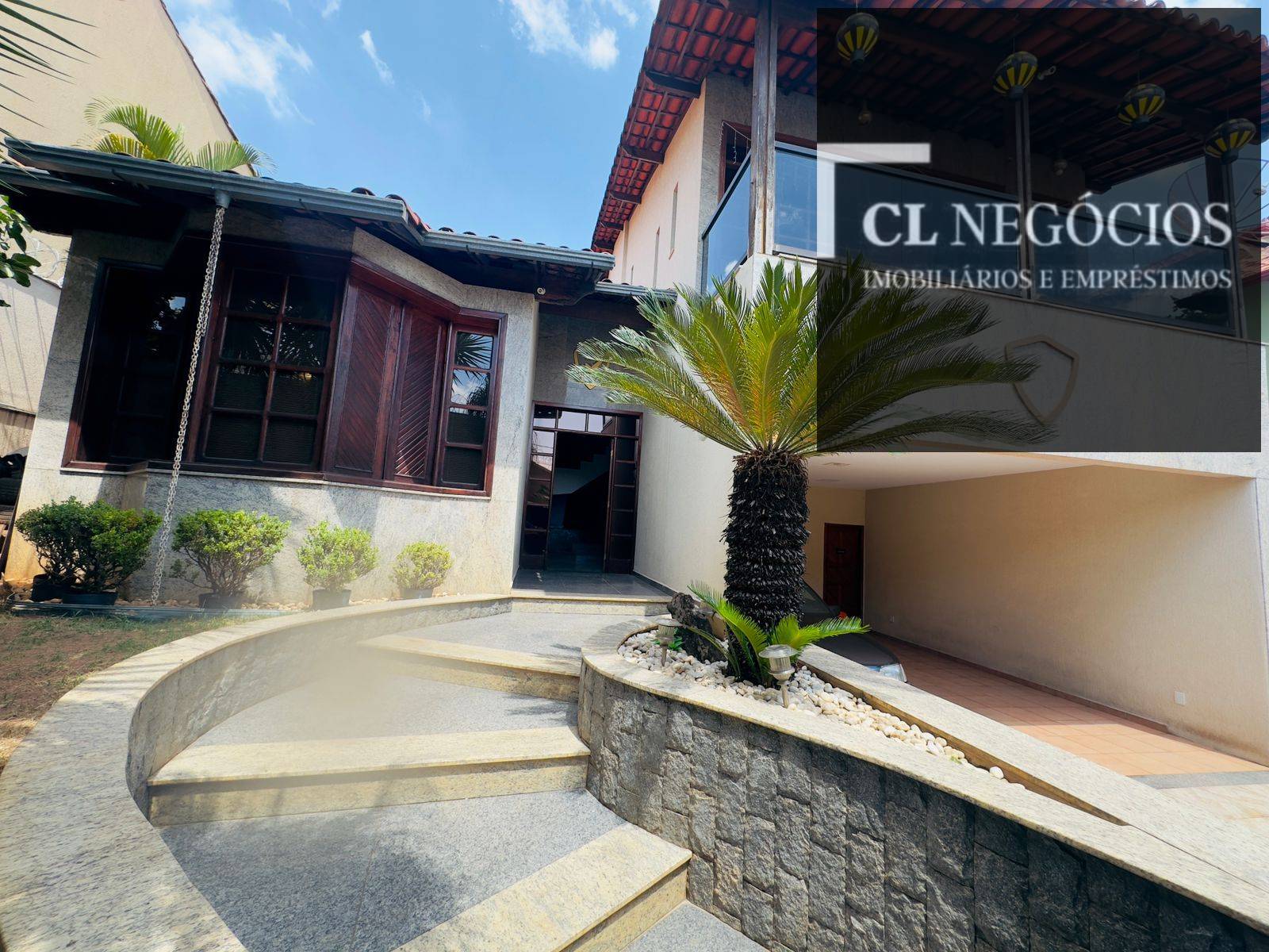 Casa, 4 quartos, 330 m² - Foto 1